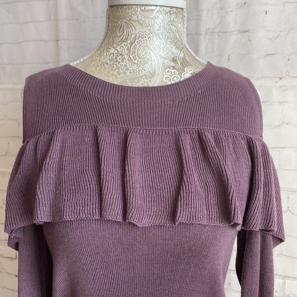 Hippie Rose Cold Shoulder Sweater in XS - Picture 5 of 11